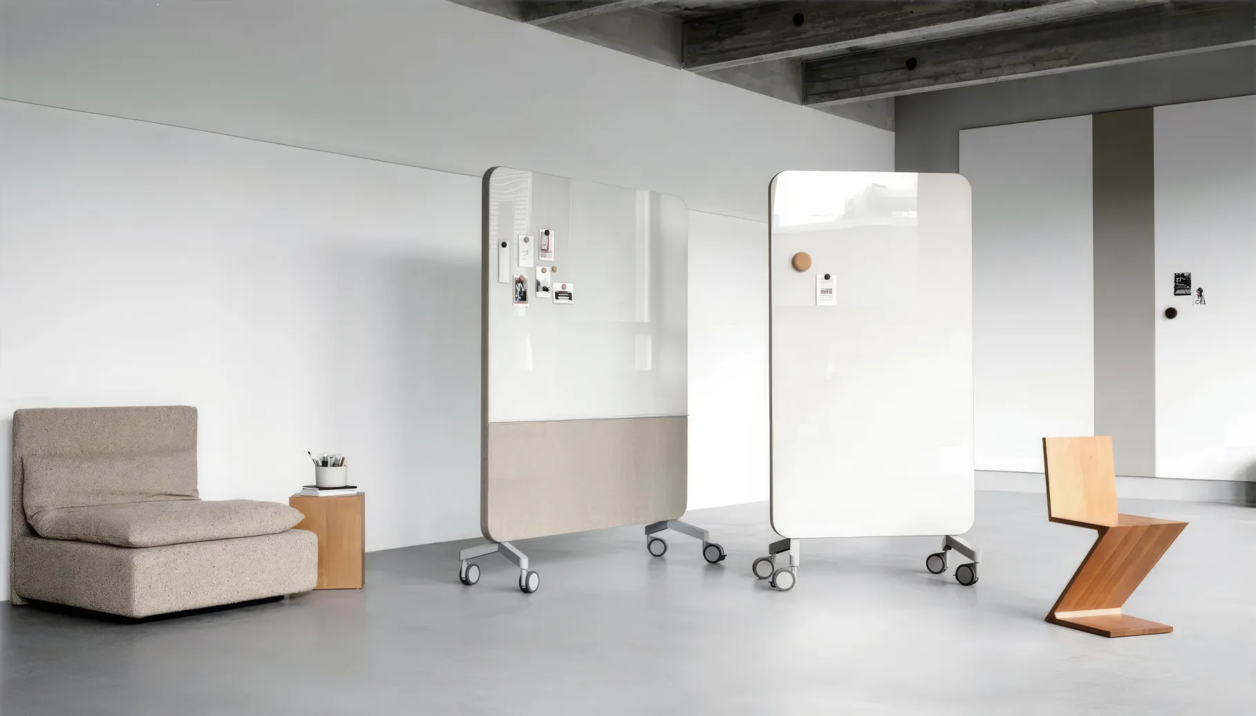 Supplier-provided visualization for Mobile PET Whiteboard Screens